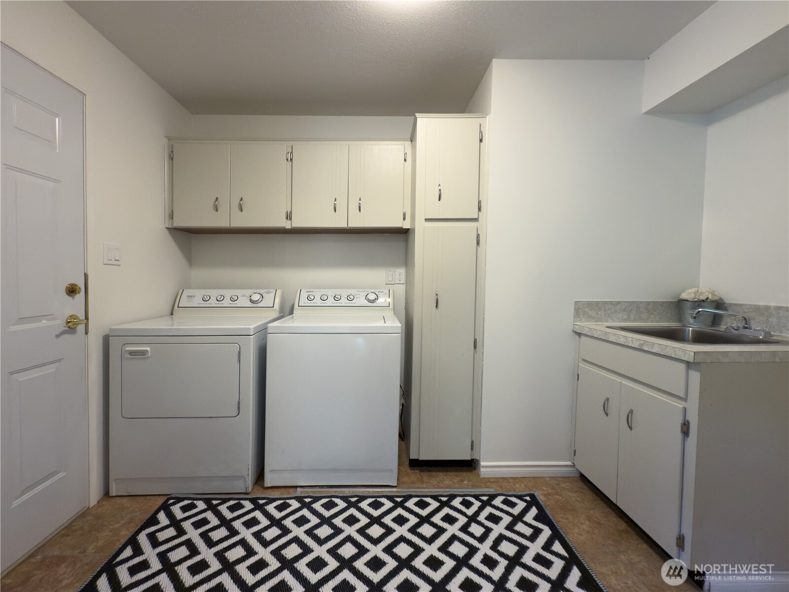 29 G Sound Place Hat Island, WA 98201 - Photo 32 of 40