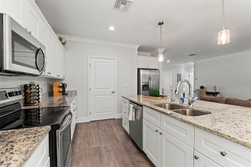 3040 Belcher Road Dunedin, FL 34698 - Photo 13 of 40