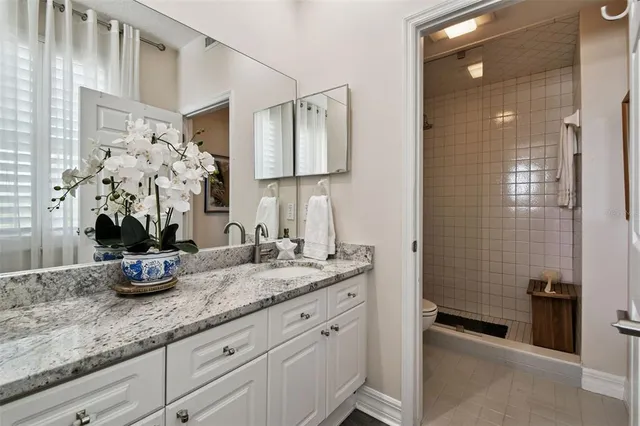 $567,000 | 5 Island Park Place, Unit 305, Dunedin, FL 34698