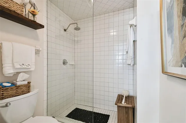 $567,000 | 5 Island Park Place, Unit 305, Dunedin, FL 34698