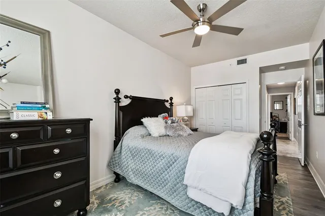 $567,000 | 5 Island Park Place, Unit 305, Dunedin, FL 34698