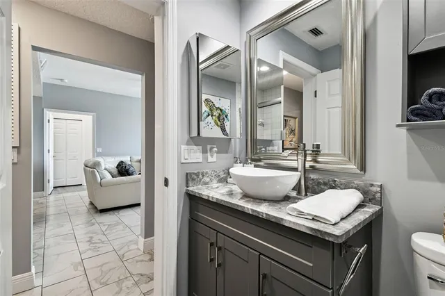 $567,000 | 5 Island Park Place, Unit 305, Dunedin, FL 34698