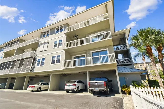 $567,000 | 5 Island Park Place, Unit 305, Dunedin, FL 34698