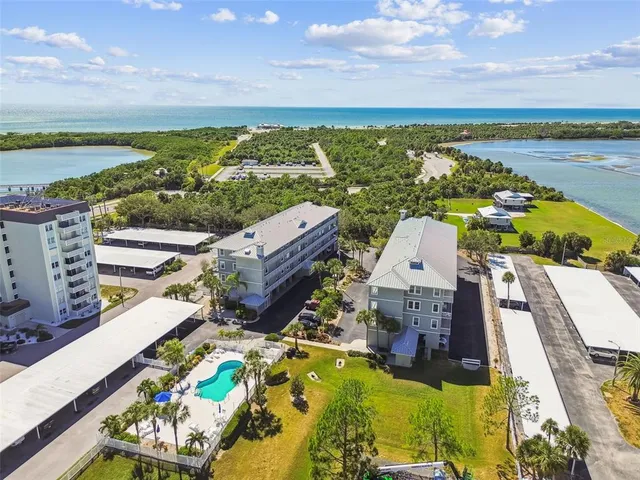 $567,000 | 5 Island Park Place, Unit 305, Dunedin, FL 34698