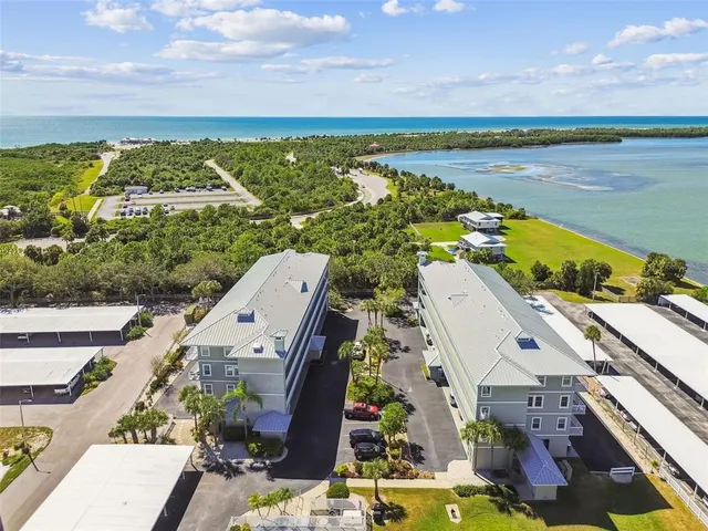 $567,000 | 5 Island Park Place, Unit 305, Dunedin, FL 34698