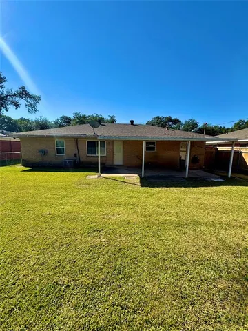 $1,900 | 522 East Southfield Road, Shreveport, LA 71105