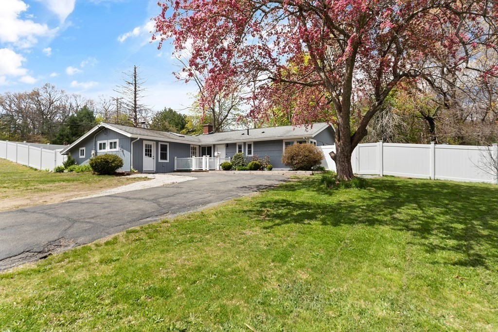 9 Mark Road Framingham, MA 01701 - Photo 3 of 29