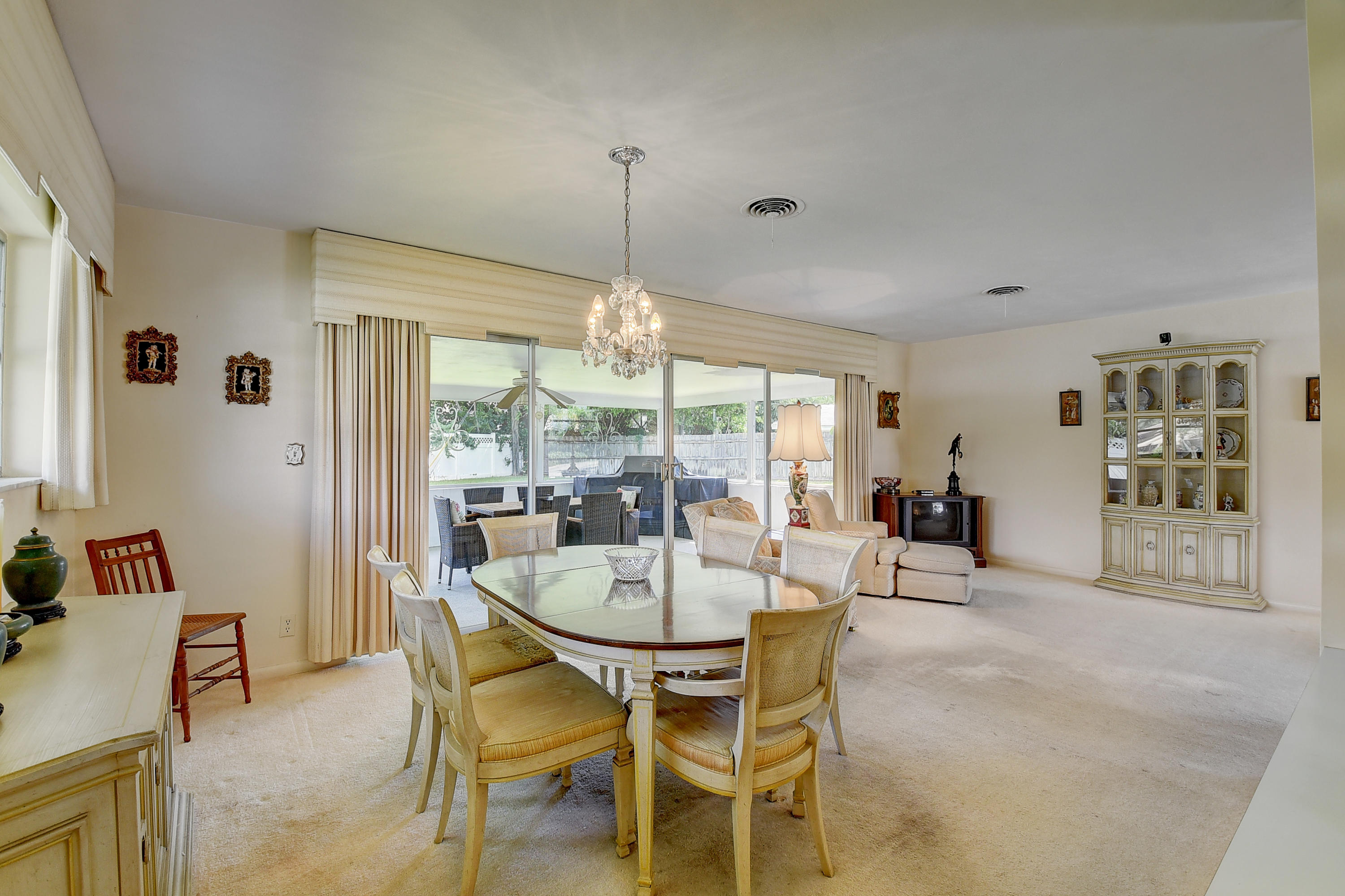 851 West Royal Palm Road Boca Raton, FL 33486 - Photo 11 of 37 Dining/Living