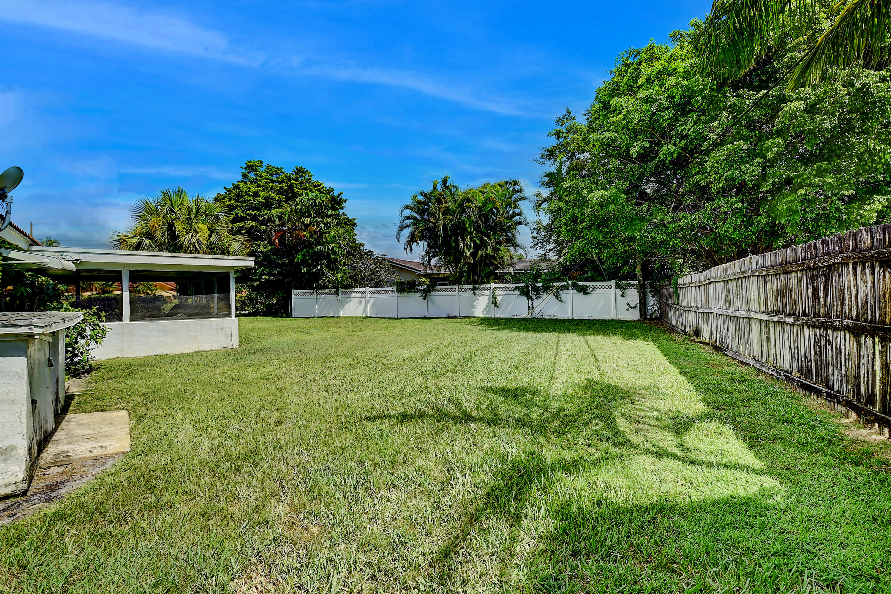 851 West Royal Palm Road Boca Raton, FL 33486 - Photo 20 of 37 Backyardvirtuals1 (22)