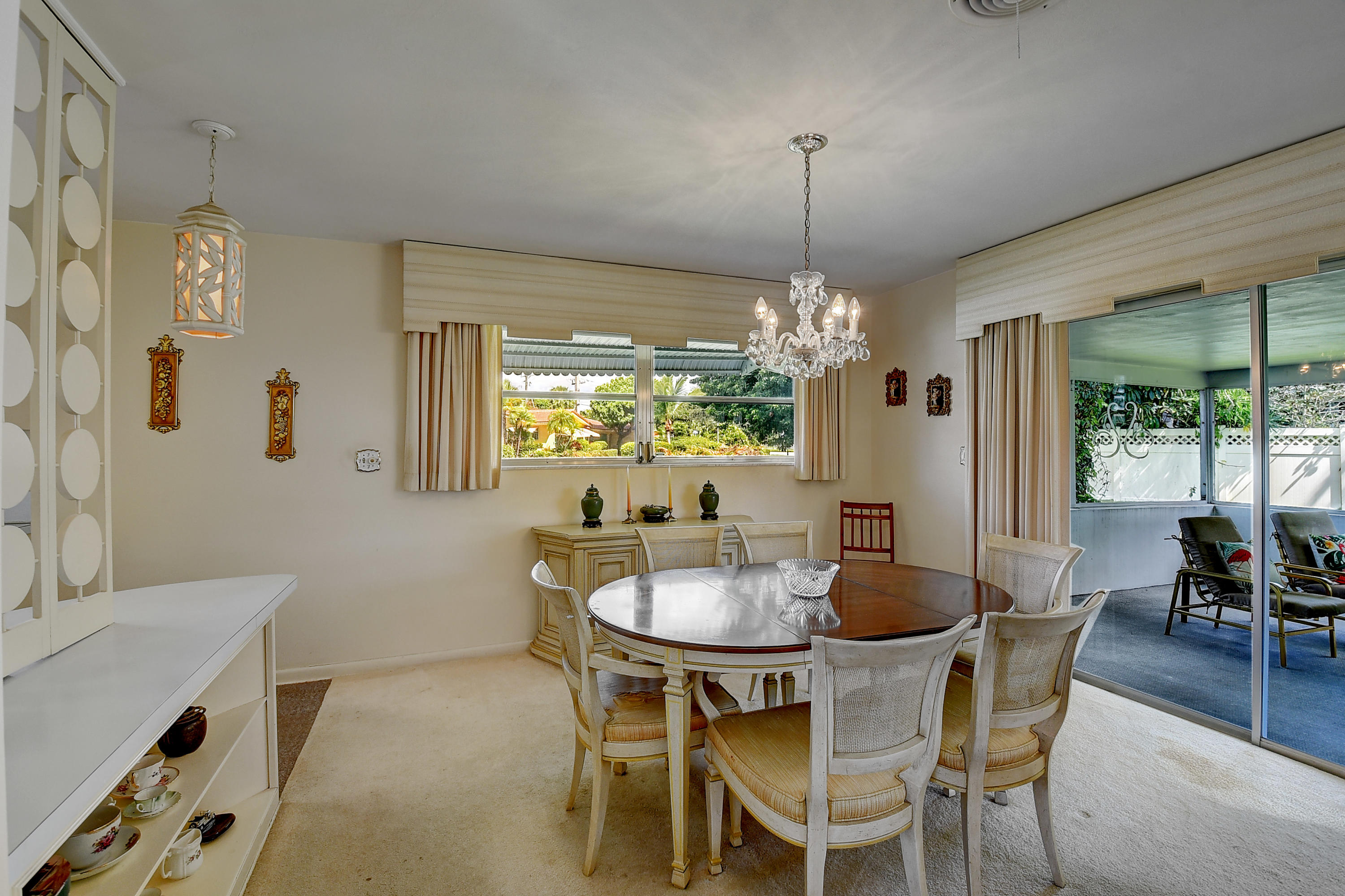 851 West Royal Palm Road Boca Raton, FL 33486 - Photo 8 of 37 Dining area