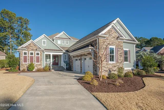 $949,900 | 588 Westchester Place Southwest, Ocean Isle Beach, NC 28469