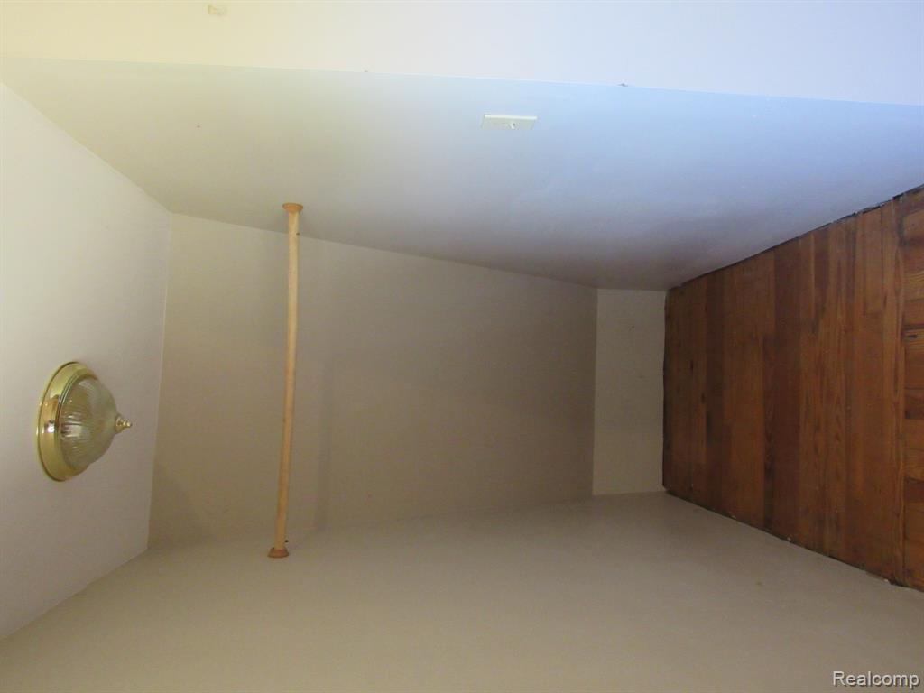 695 Cass Avenue Road Bay City, MI 48708 - Photo 16 of 52