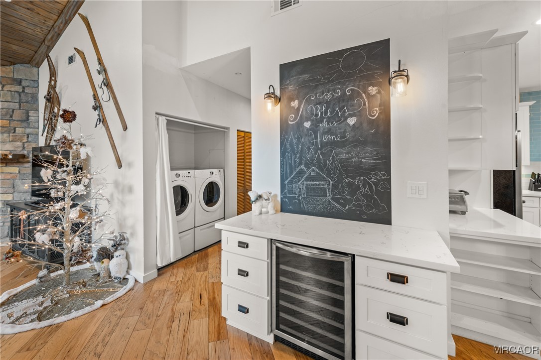 855 Conklin Road Big Bear Lake, CA 92315 - Photo 19 of 44 a bathroom with a sink and a mirror