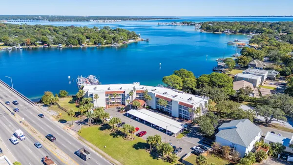 $350,000 | 5 Laguna Street, Unit 104, Fort Walton Beach, FL 32548