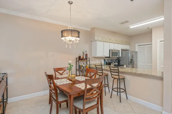 $350,000 | 5 Laguna Street, Unit 104, Fort Walton Beach, FL 32548