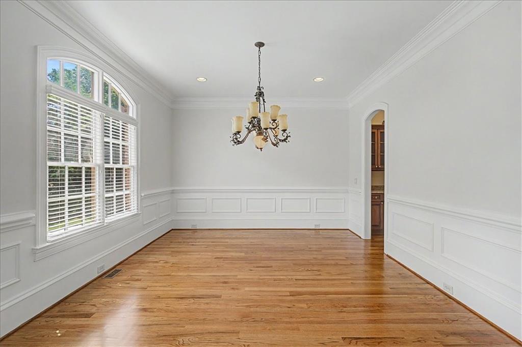 3880 Stratford Walk Circle Atlanta, GA 30342 - Photo 16 of 48