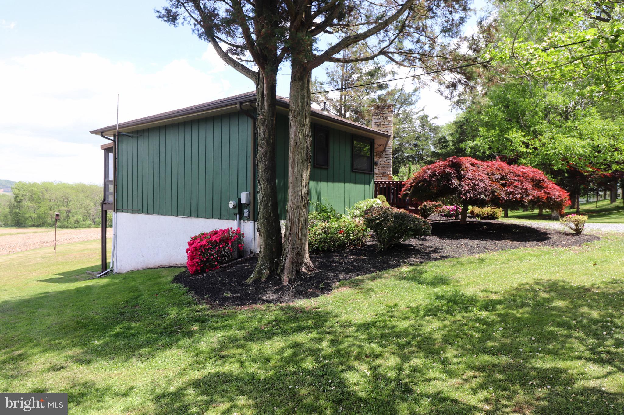 480 Blue Lake Road Denver, PA 17517 - Photo 6 of 45 Exterior- Left Side View