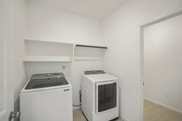 $2,100 | 613 Royal Arch Drive, Conroe, TX 77304
