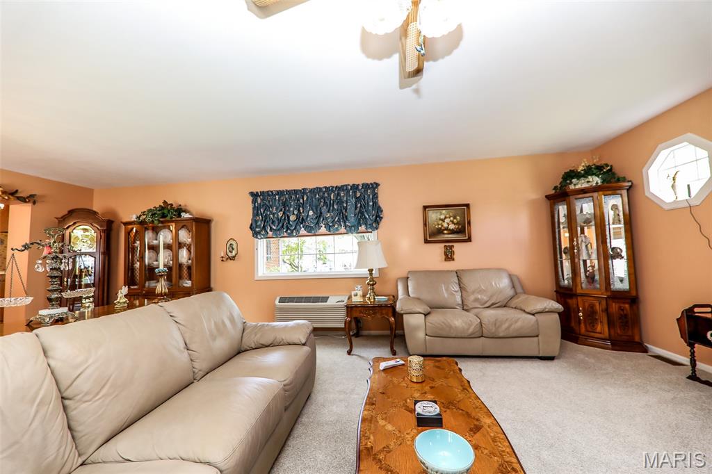 2531 Pontoon Road Granite City, IL 62040 - Photo 5 of 25 Gallery Image 5