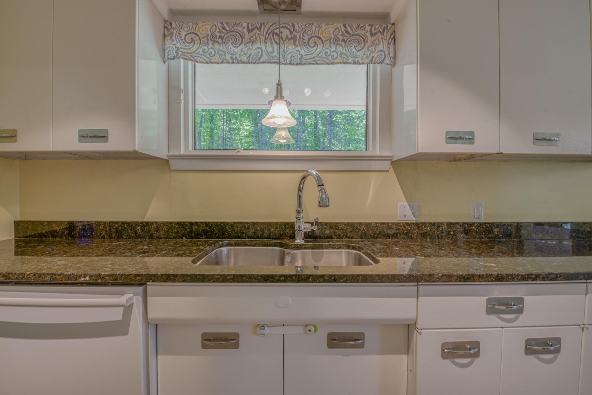 4525 Stagecoach Road Kingsport, TN 37664 - Photo 19 of 40 161_7835_19 copy