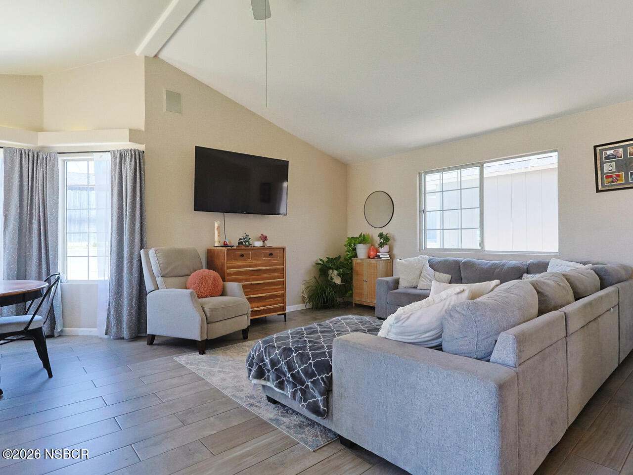 855 Crescent Avenue Santa Maria, CA 93455 - Photo 5 of 22 Living Room 2-2