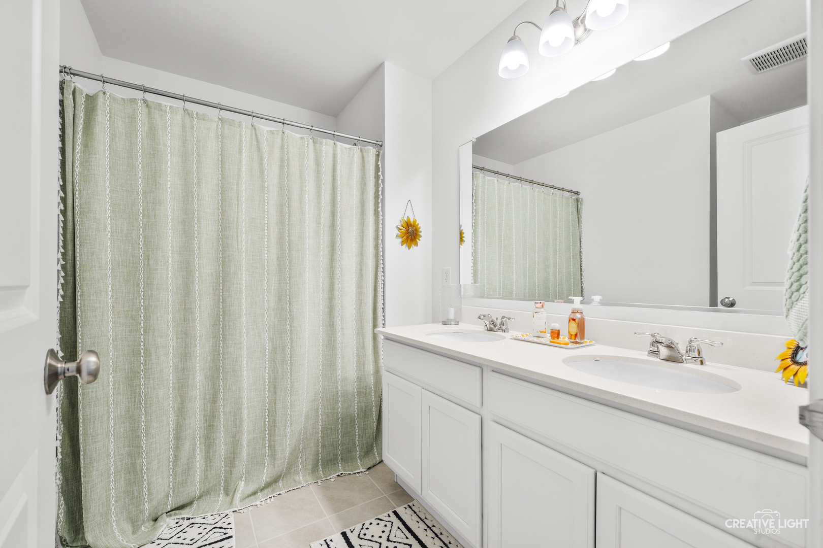 556 Comstock Road South Elgin, IL 60177 - Photo 15 of 18