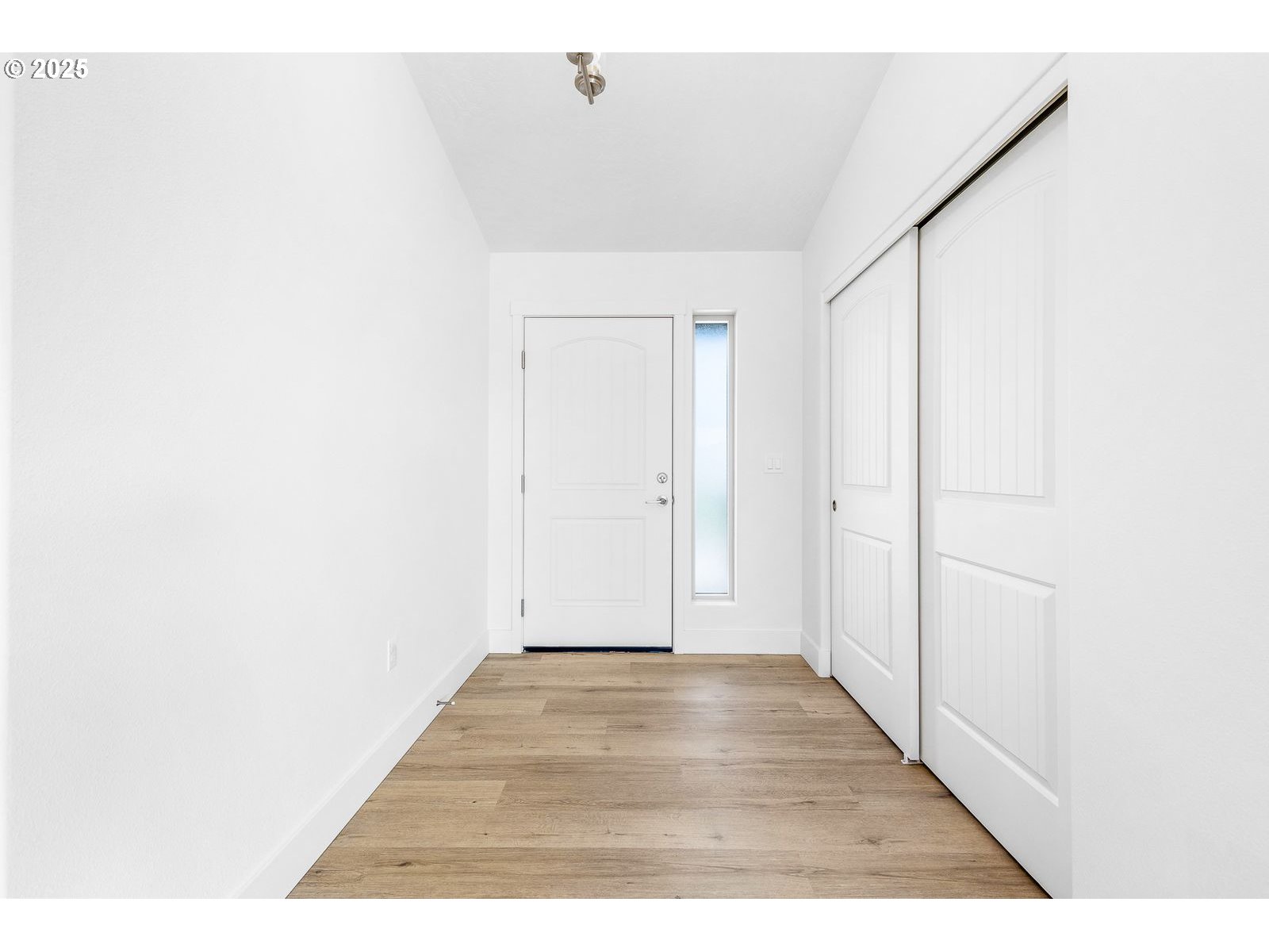 117 Tiber Street Boardman, OR 97818 - Photo 3 of 26 a view of an empty room