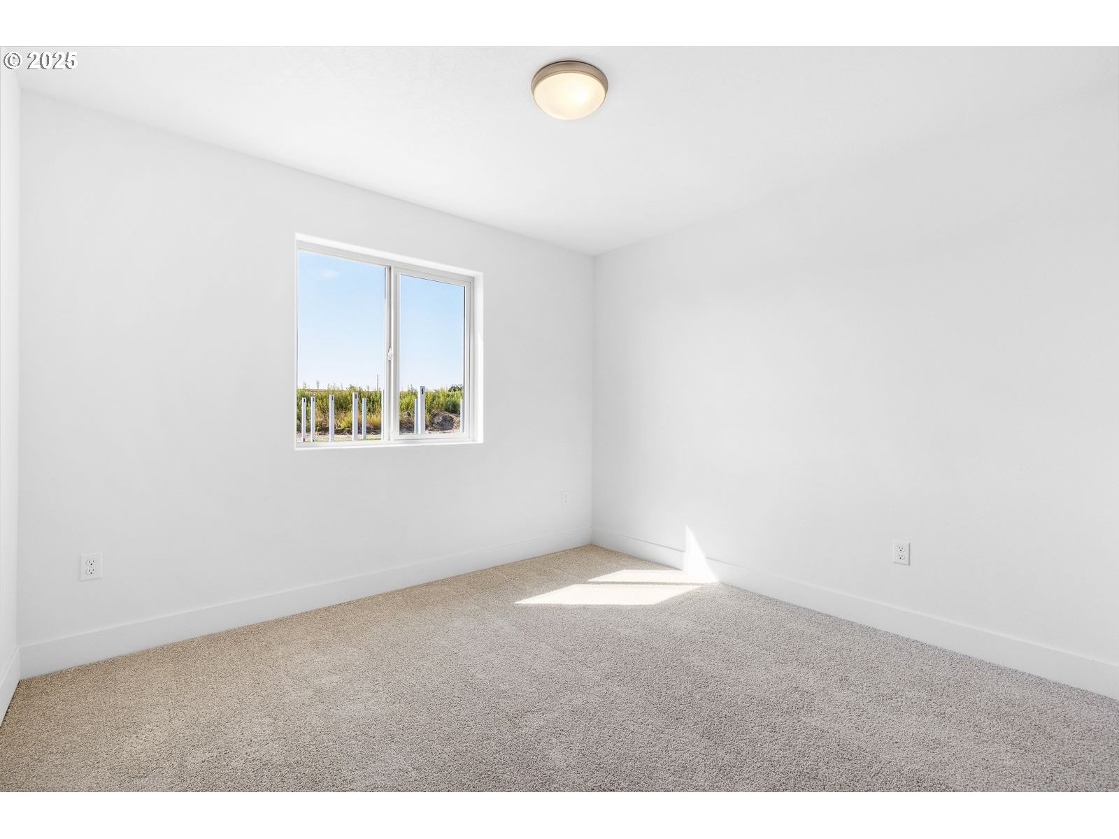 117 Tiber Street Boardman, OR 97818 - Photo 7 of 26 a view of an empty room