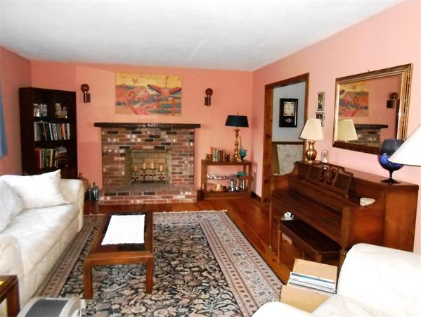 211 Allen Road Belchertown, MA 01007 - Photo 4 of 23 Gallery Image 4
