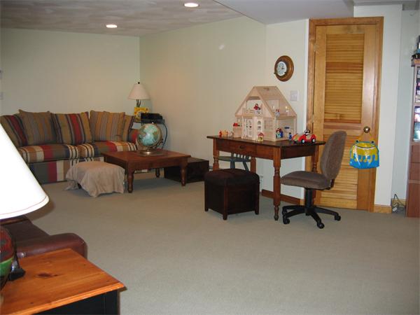 52 Raymond Road Sudbury, MA 01776 - Photo 23 of 29