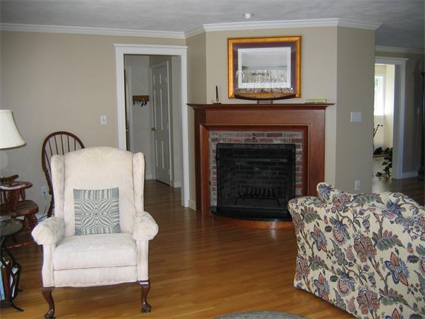 52 Raymond Road Sudbury, MA 01776 - Photo 4 of 29