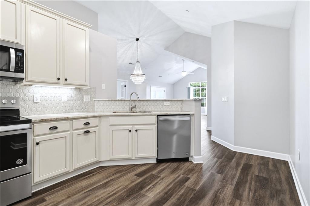 307 Spring Valley Drive Zelienople, PA 16063 - Photo 18 of 50