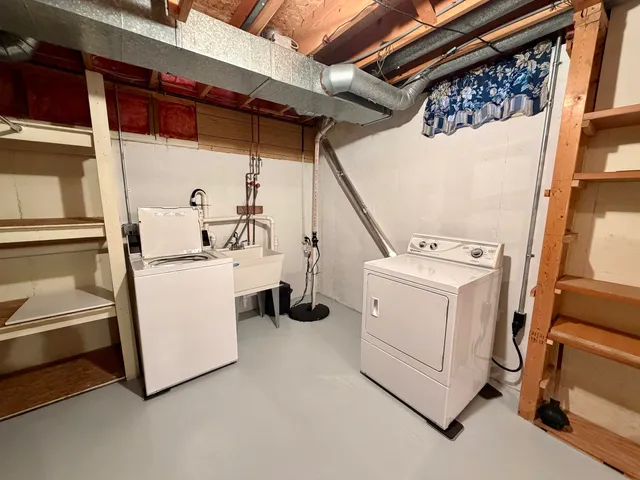 $285,000 | 911 Moore Drive, Unit 33, Chelsea, MI 48118