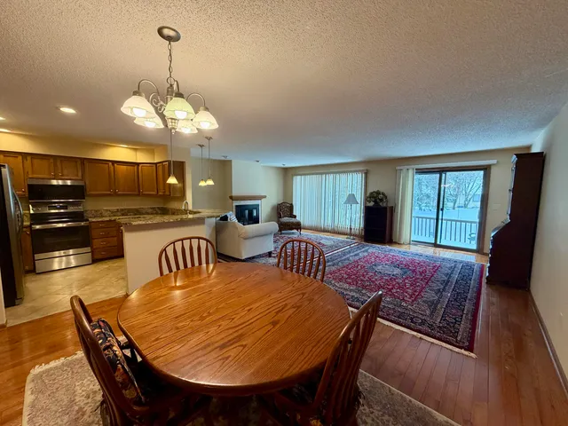 $285,000 | 911 Moore Drive, Unit 33, Chelsea, MI 48118