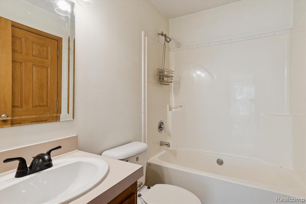 4004 Howe Road Wayne, MI 48184 - Photo 18 of 42