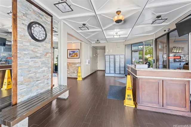 $359,000 | 3045 Ala Napuaa Place, Unit 615, Honolulu, HI 96818