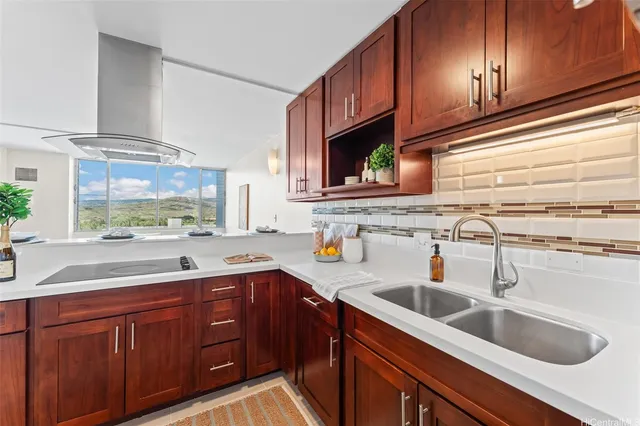 $359,000 | 3045 Ala Napuaa Place, Unit 615, Honolulu, HI 96818