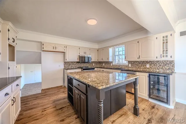 $359,900 | 227 County Road 5-404, Lebanon, MO 65536