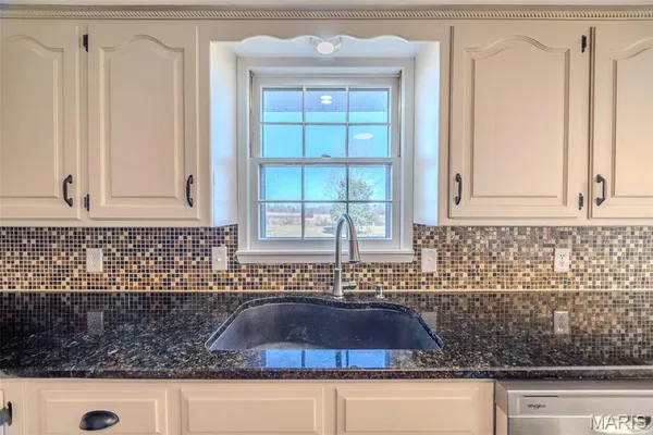 $344,900 | 227 County Road 5-404, Lebanon, MO 65536