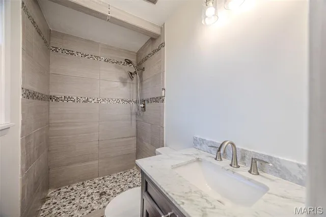 $359,900 | 227 County Road 5-404, Lebanon, MO 65536