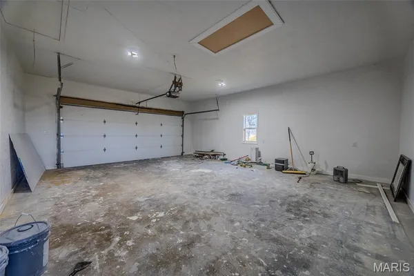 $344,900 | 227 County Road 5-404, Lebanon, MO 65536