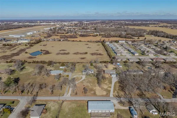 $344,900 | 227 County Road 5-404, Lebanon, MO 65536