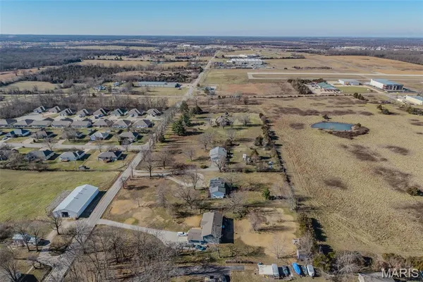$344,900 | 227 County Road 5-404, Lebanon, MO 65536