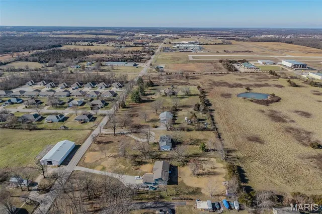 $359,900 | 227 County Road 5-404, Lebanon, MO 65536