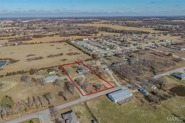 $344,900 | 227 County Road 5-404, Lebanon, MO 65536