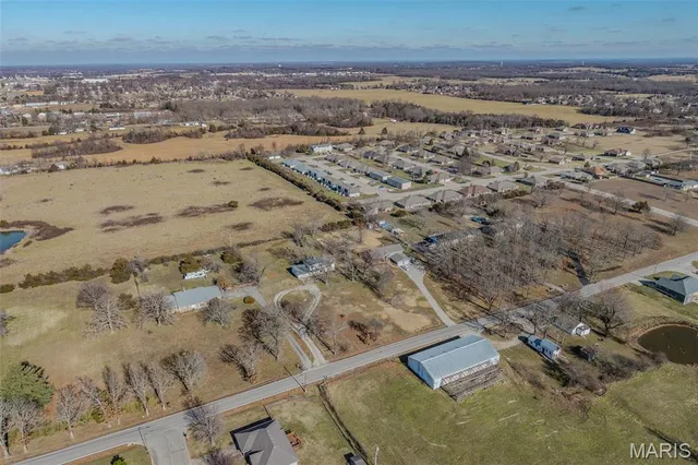 $359,900 | 227 County Road 5-404, Lebanon, MO 65536