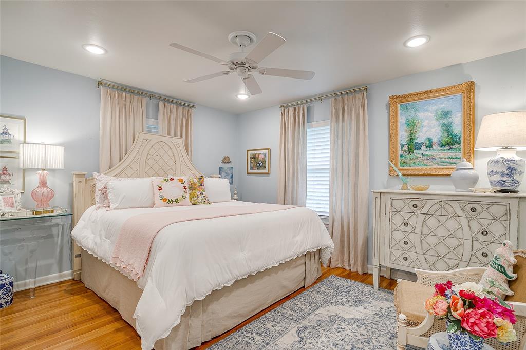 200 Lakeridge Road Lakeside, TX 76108 - Photo 28 of 32 Bedroom featuring warm wood-finish flooring, recessed lighting, and a ceiling fan