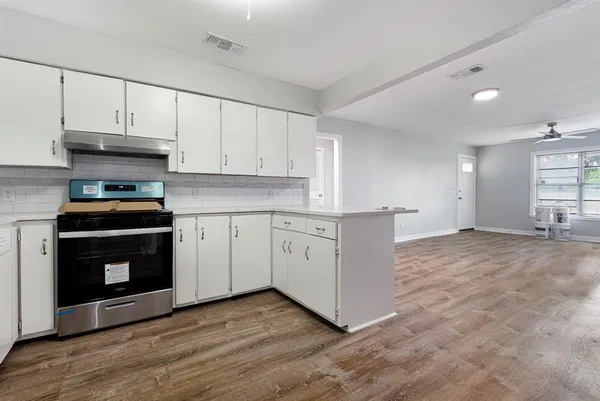 $1,750 | 1906 North Main Street, Weatherford, TX 76085