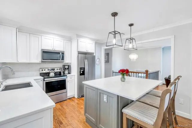 $4,200 | 62 Forest Avenue, Lake Grove, NY 11755