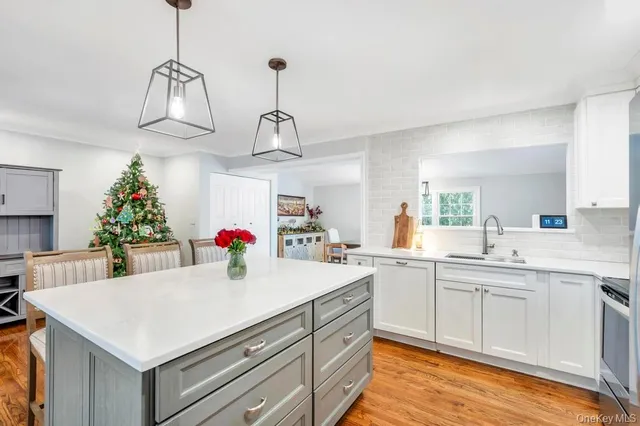 $4,200 | 62 Forest Avenue, Lake Grove, NY 11755